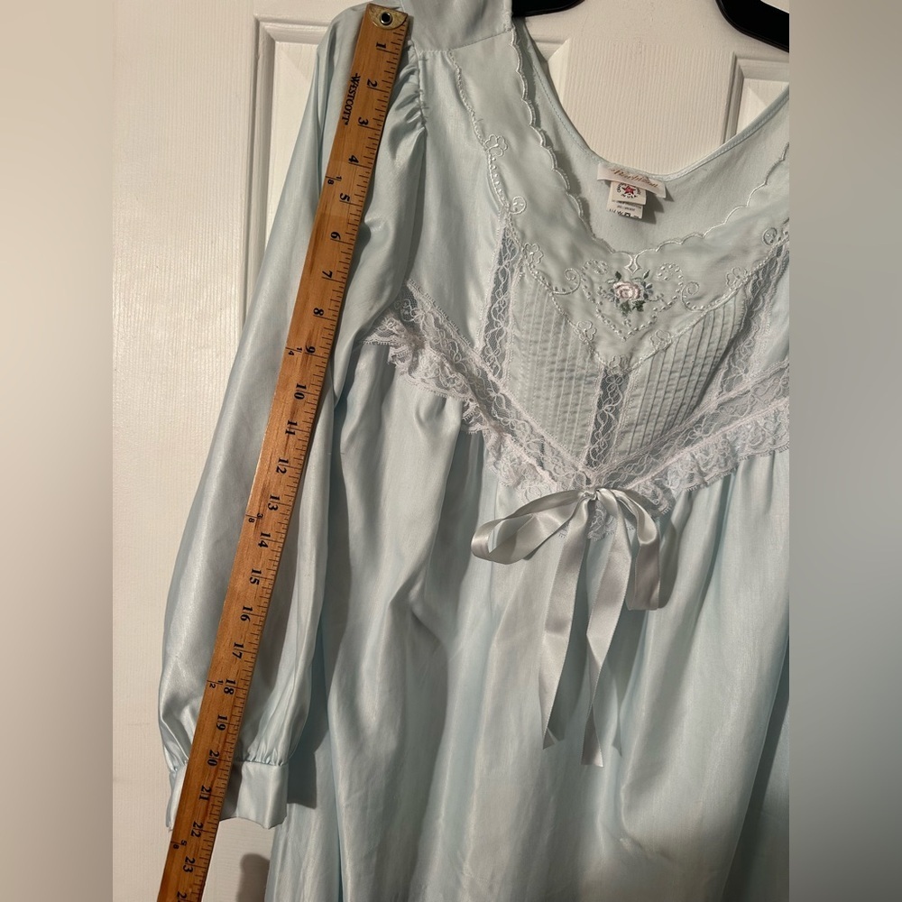 BARBIZON Md Vtg 80’s 90’s Romantic Cottagecore Blue Nightgown Granny Lace Floral - Picture 14 of 15